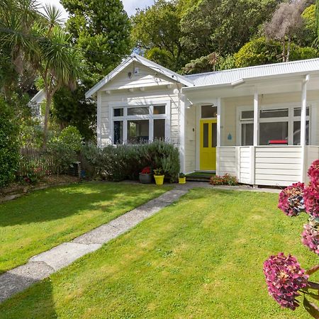 Peaceful & Private City Cottage With Carparks Веллингтон Экстерьер фото